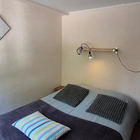 Apartamento Gorgeous In Bohon With Garden Furniture And Bbq *