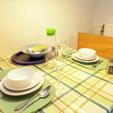 公寓 Gorgeous In Bohon With Garden Furniture And Bbq 巴尔沃